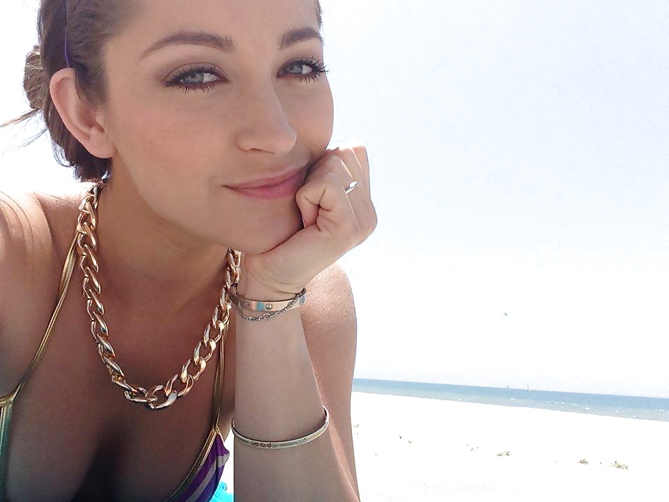 Dani daniels
 #29824922