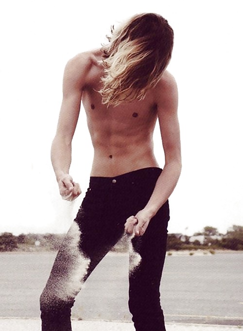 Belleza de pelo largo 6
 #22902671