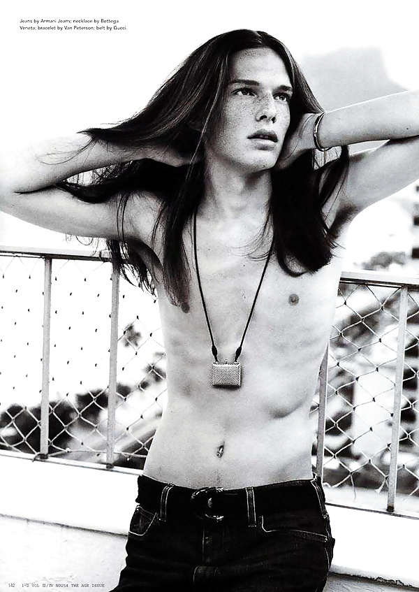 Belleza de pelo largo 6
 #22902707