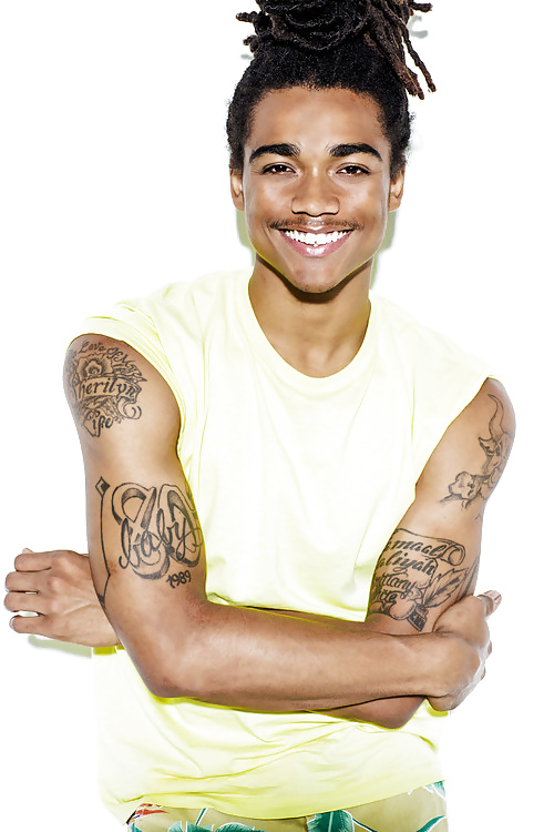 Belleza de pelo largo 6
 #22902763