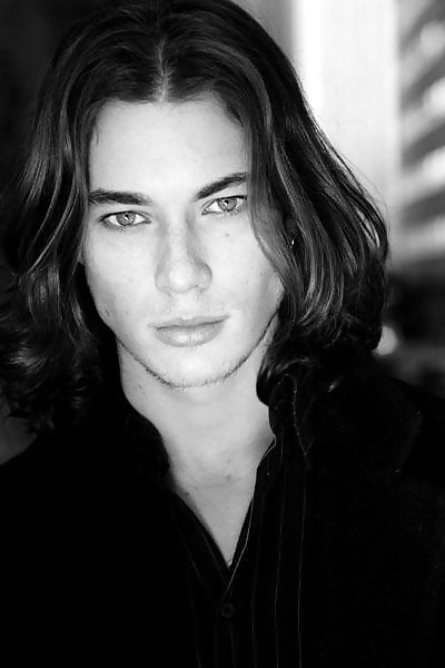 Belleza de pelo largo 6
 #22903023