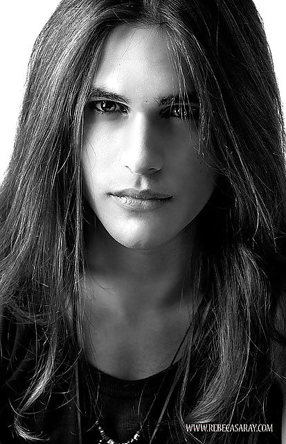 Belleza de pelo largo 6
 #22903027