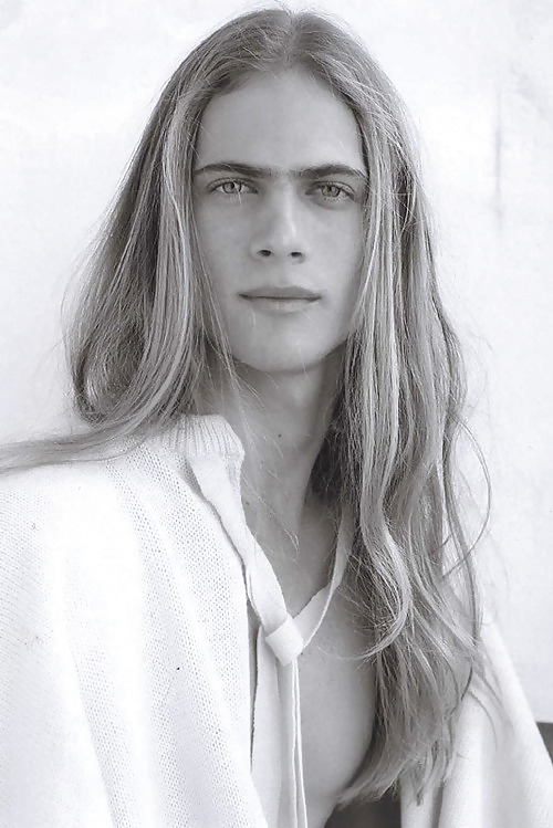 Belleza de pelo largo 6
 #22903062