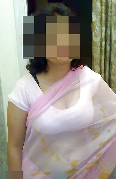 Desi tías
 #24121527