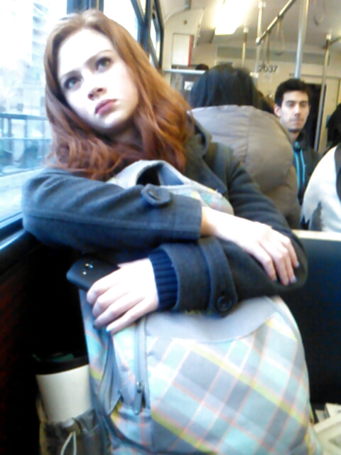 Voyeur - karen gillan sosia sul treno
 #37703252