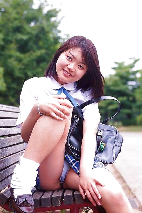 Japanese upskirt panties 3 #30000370