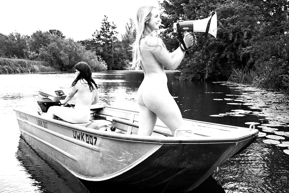Naked female rowing-team #28622329