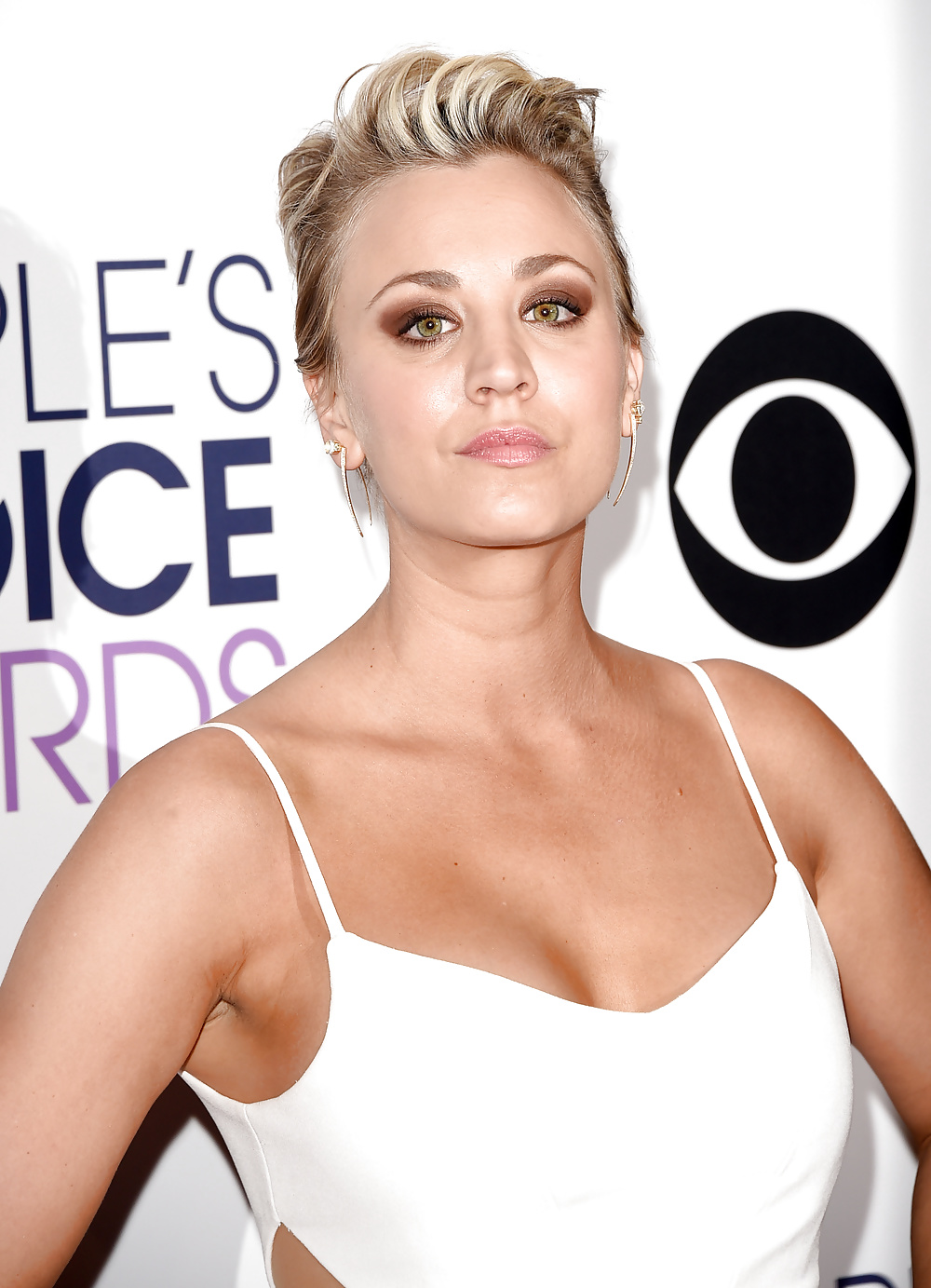 Kaley Cuoco 3 #40888964