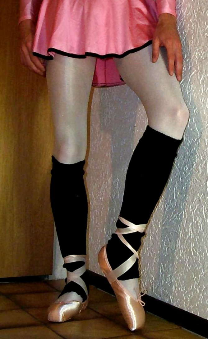 Dwt crossdressing
 #34414460