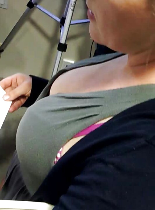 Candid Busty Soccer Mom Tits #29837409