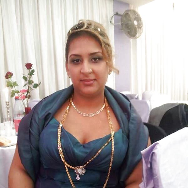 Turkish Milfs! Which one had most cocks? #29488109