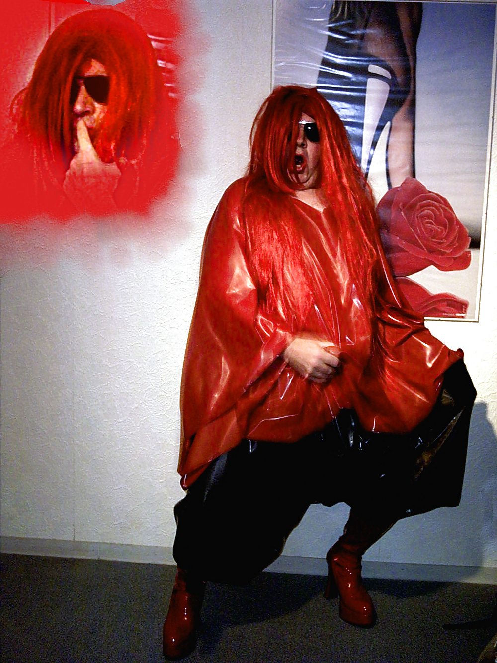 Ich in mein verschwenderisch weiten Latex Fummel #40669833