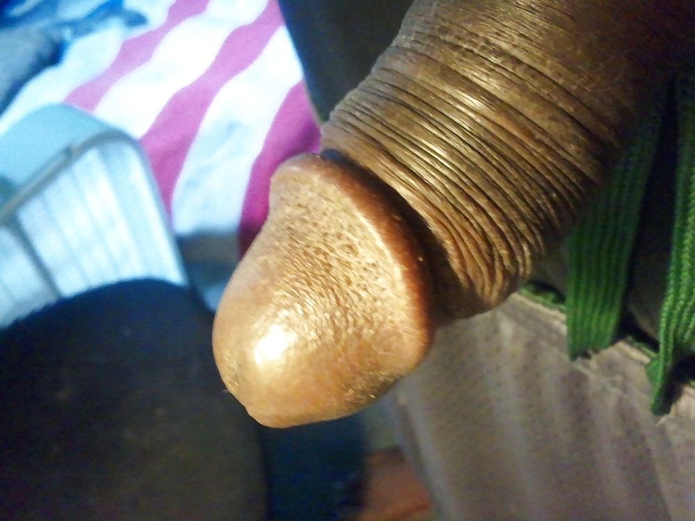 Mirando a escondidas
 #27789671