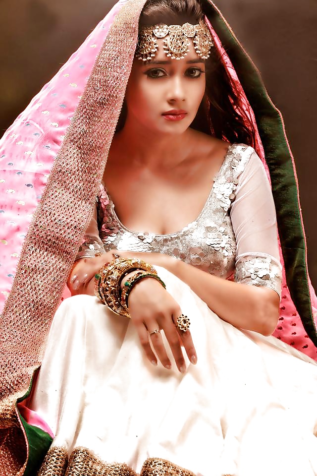 Chicas indias calientes
 #40731365