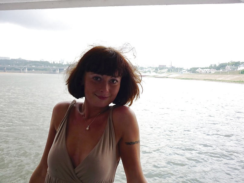 Facebookslut Aline G from Bonn #26790357