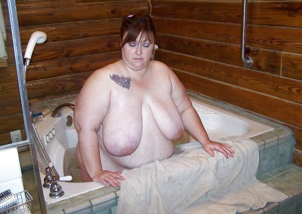 Bbw = big bath women #26261034