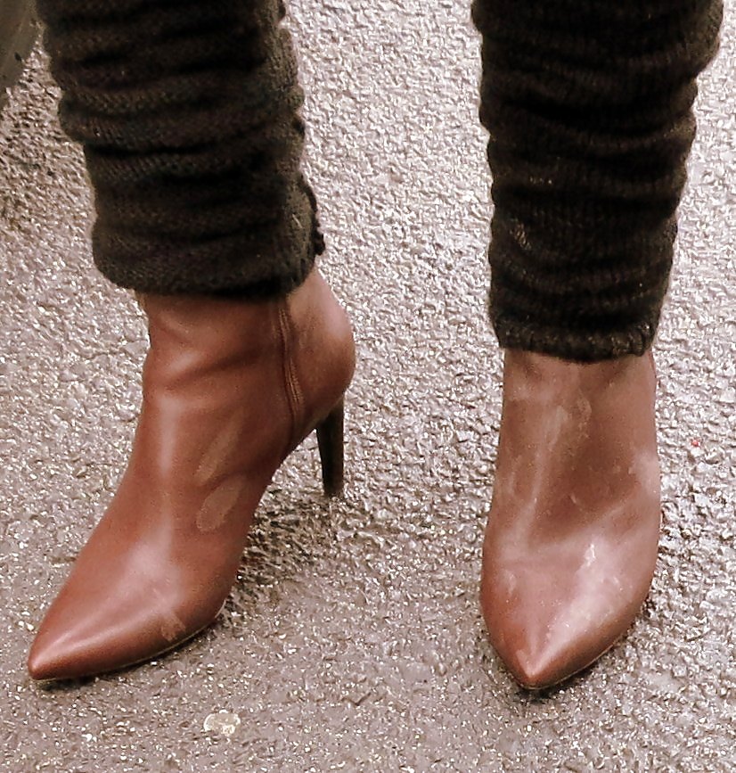 Breast and shoesXX #36292553