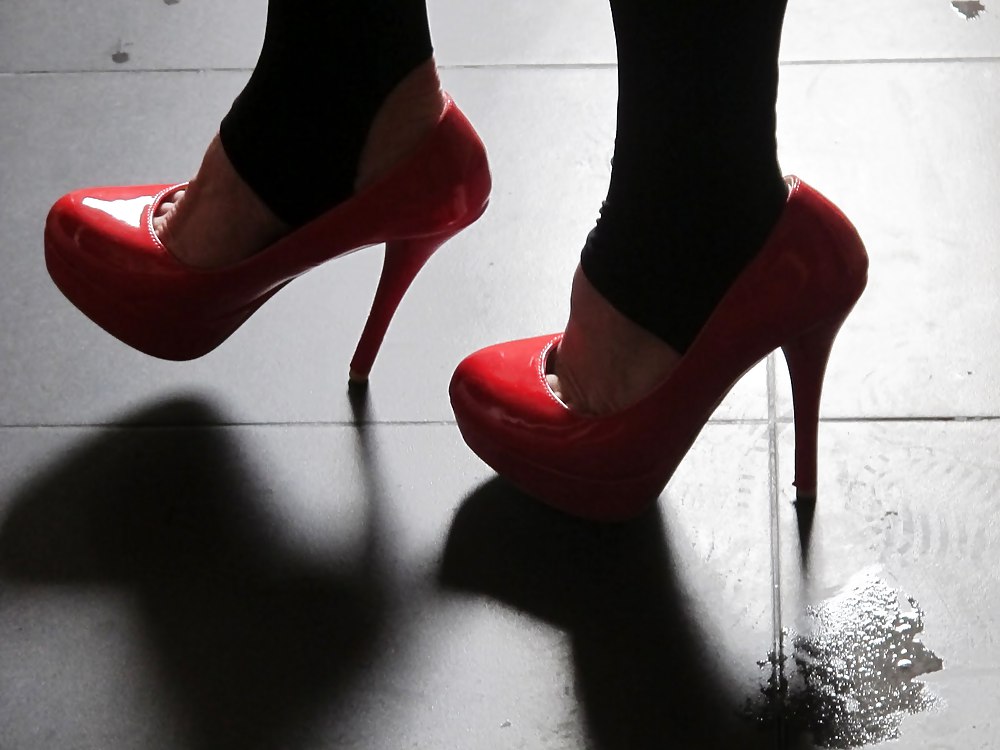 Simplemente rojo me excita
 #23801775