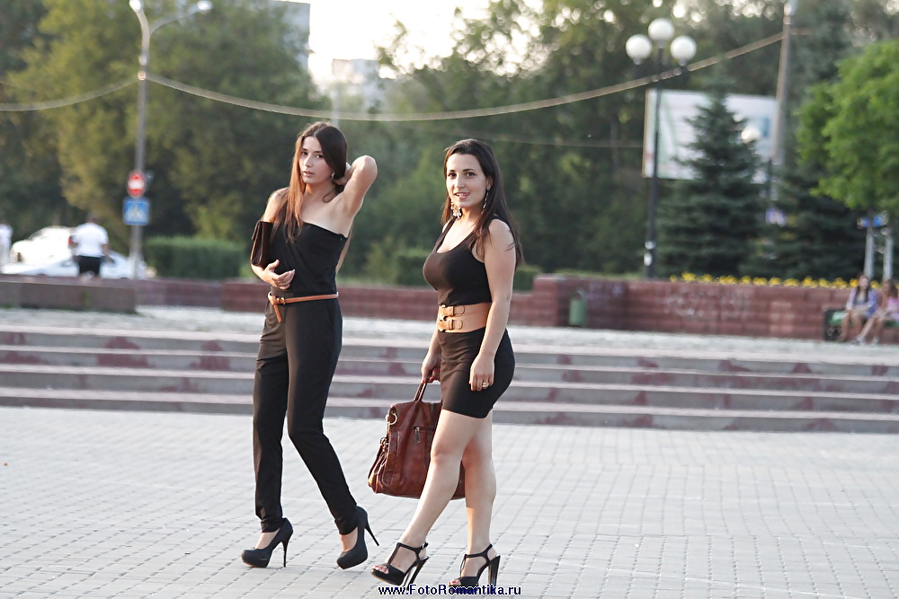 Mütter - Straße Candids #26866777