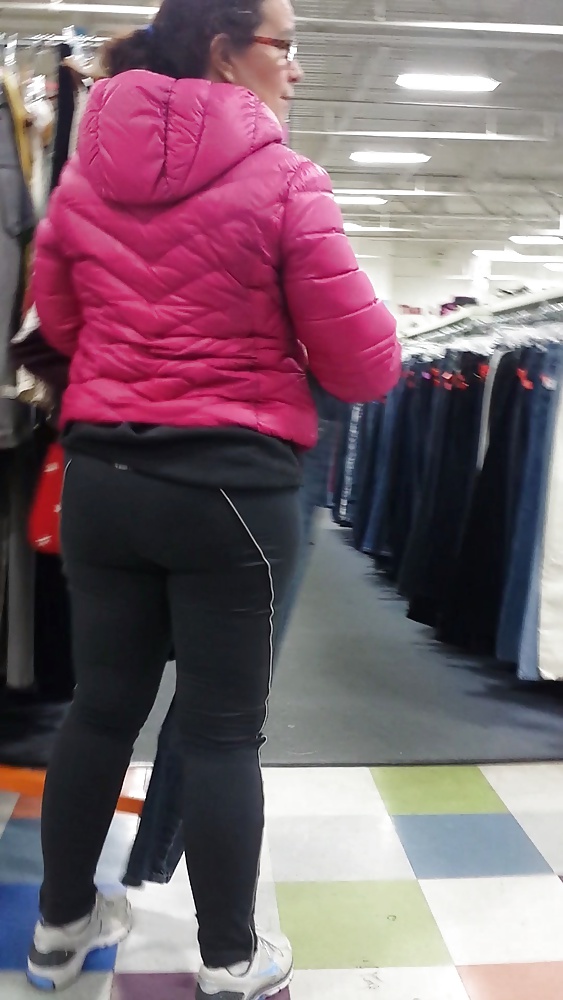 Candid big ass booty in tight leggings huge butt mature #38850611