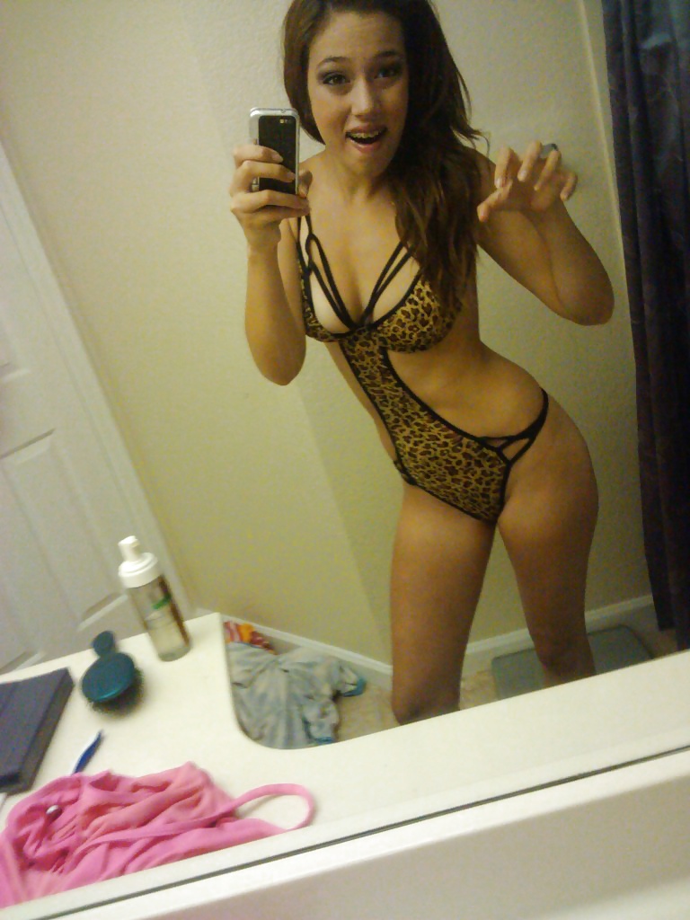 Sexy Micro Frondes Bikini- De Haute Jambe #28395720
