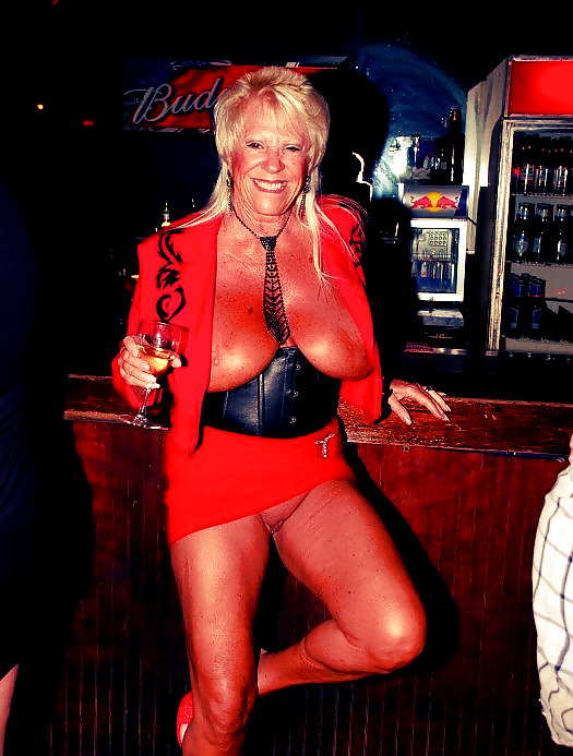 Milfs & cougars re-touched
 #26737342