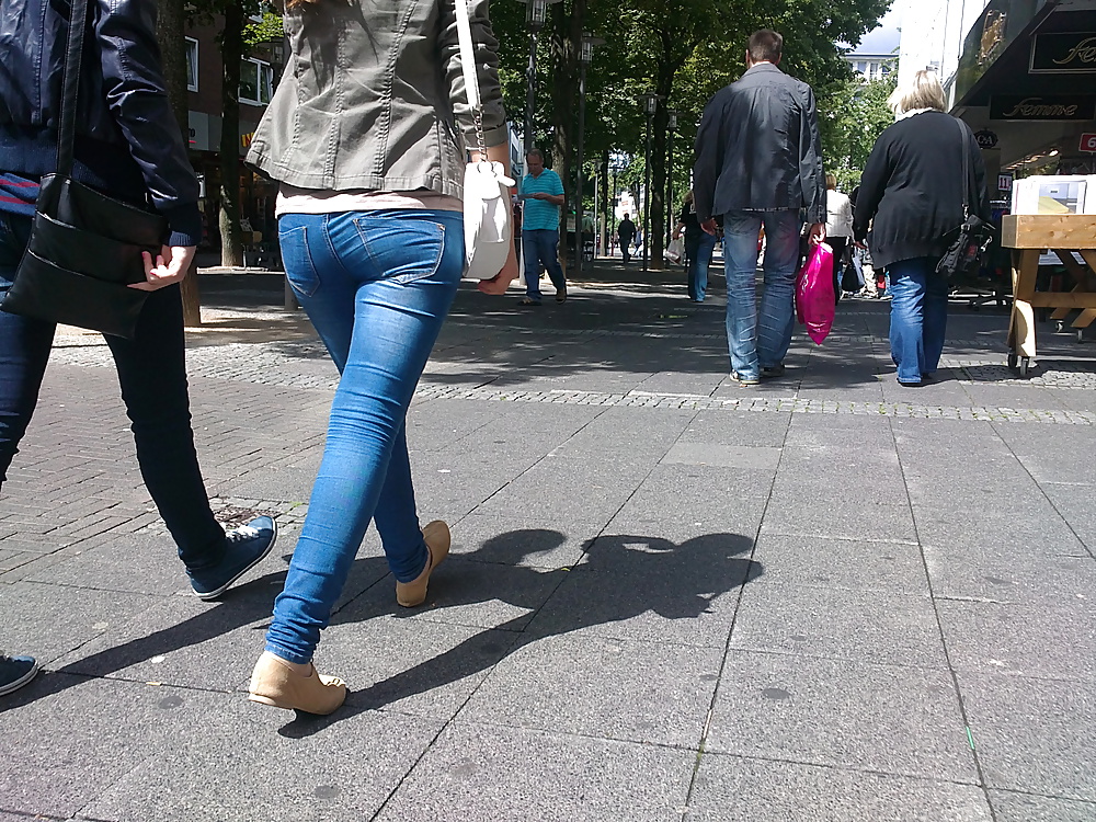 Sexy German Ass Girls in Public - Part 3 #28186374