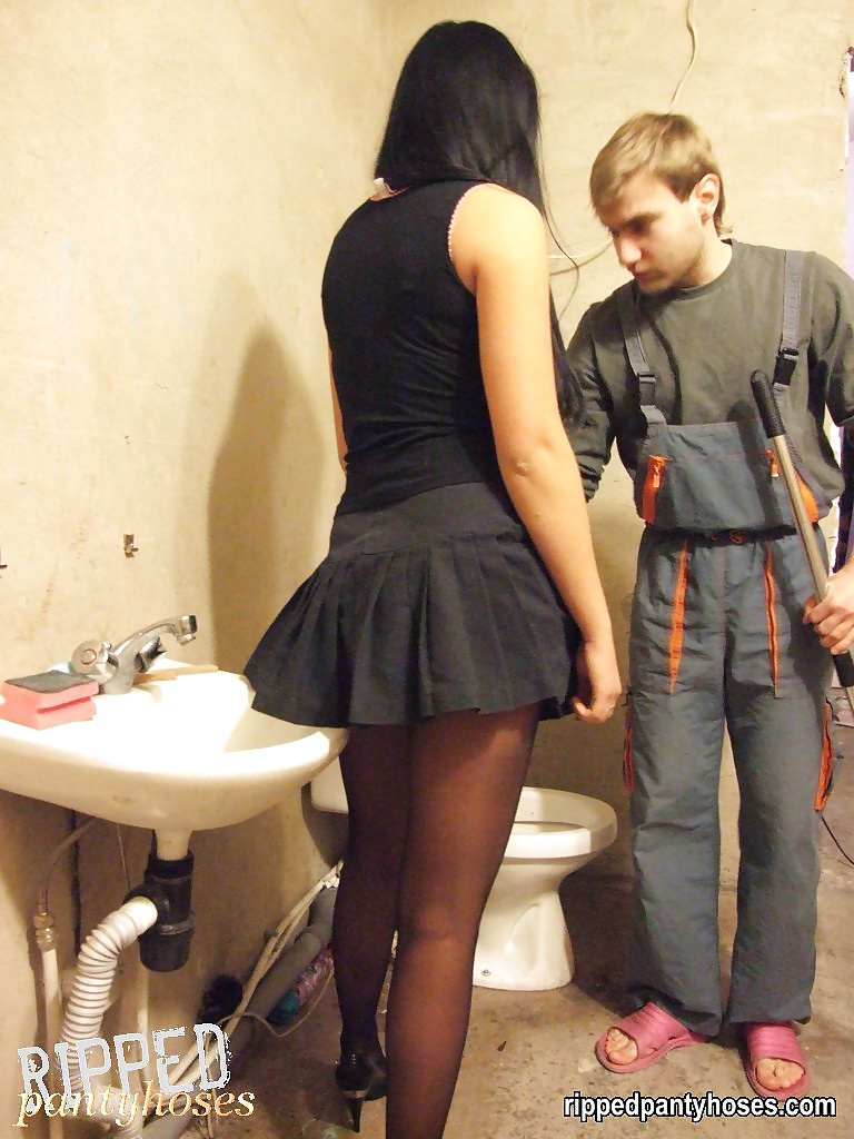 Trouble in panyhose-janitor has ripping time. #27530655