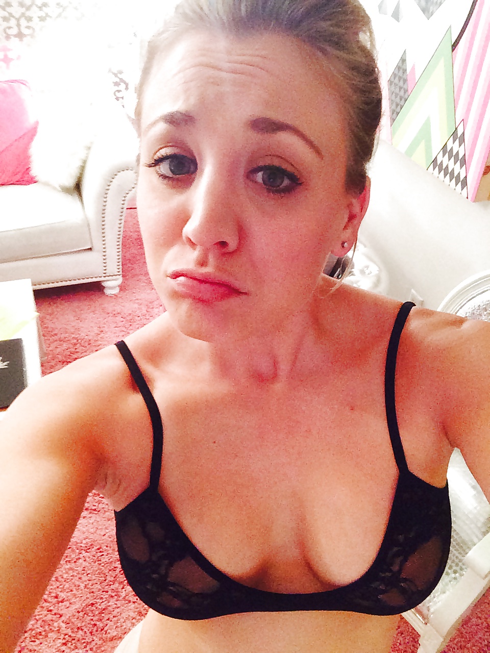 Kaley Cuoco all leaked pics #29204047