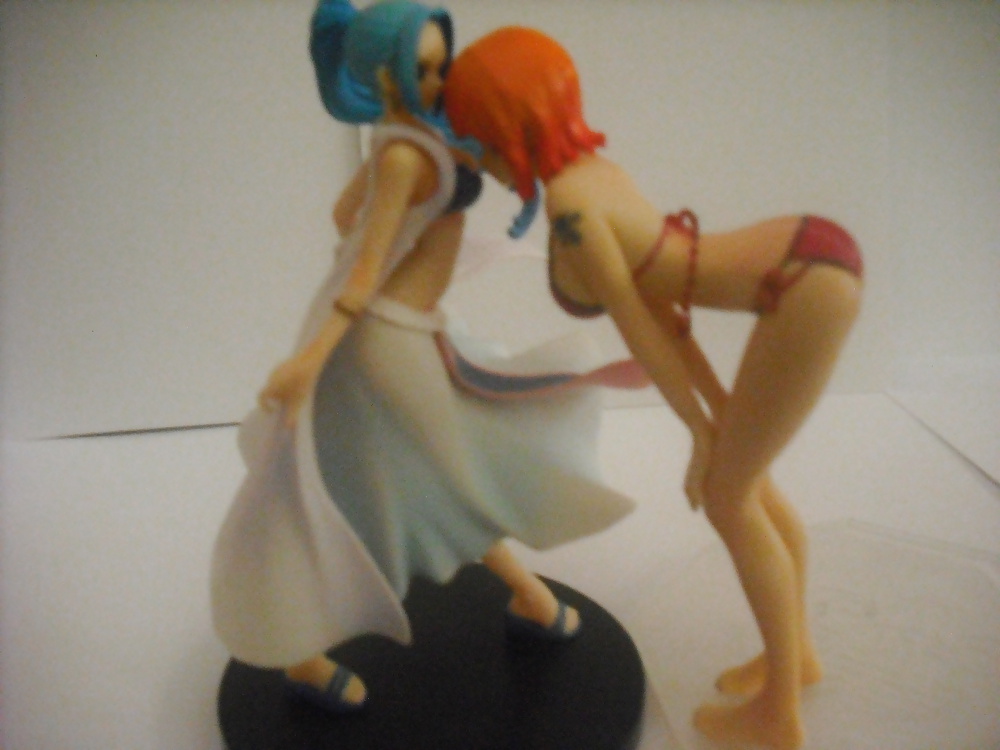 Figuras de una pieza divirtiéndose
 #27182807