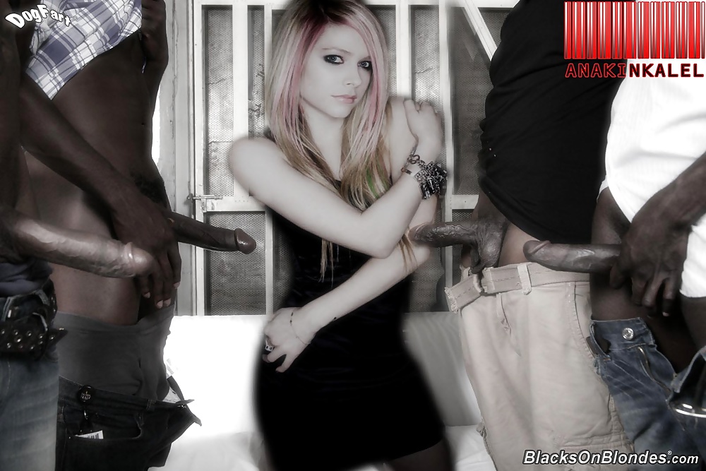 Avril Lavigne Gang Bang Teil 3 #34403182