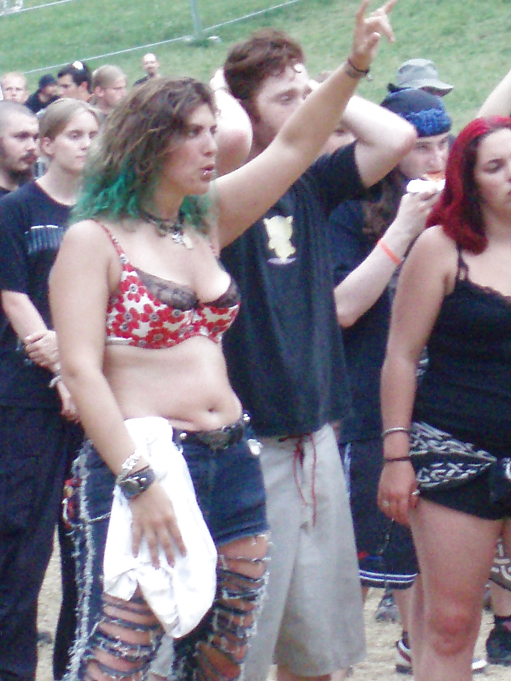 Chicas del festival de metal
 #24232111