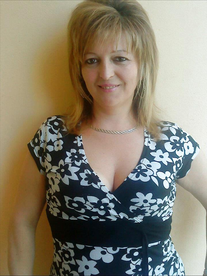 Amateur sexy wifes (NN)