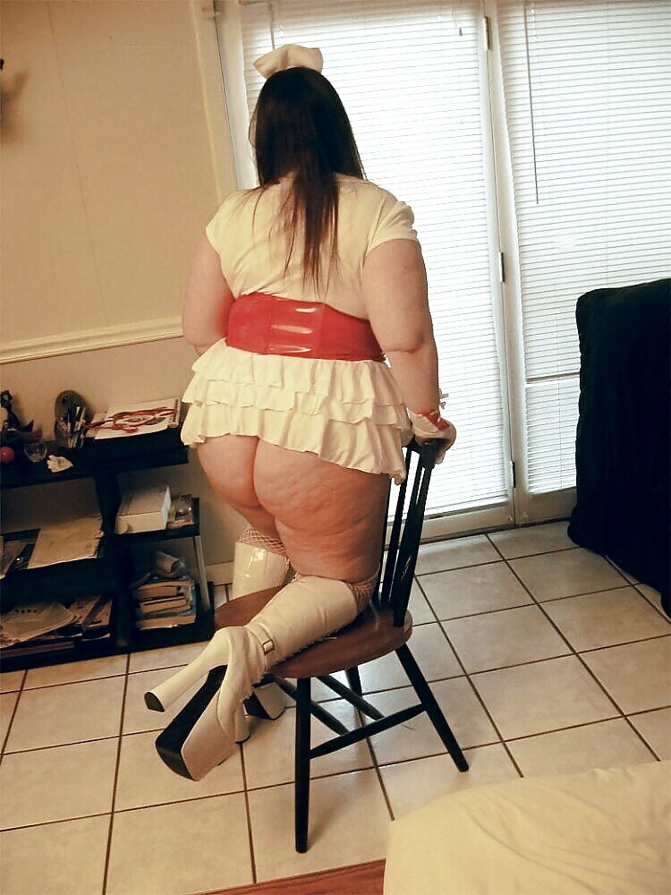 Enfermera gorda pajillera
 #32724797