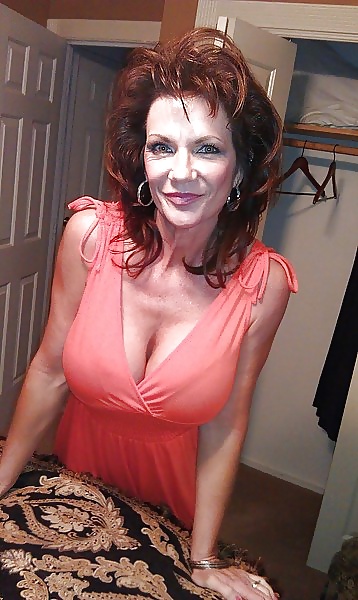 Deauxma (NN) Cleavage #29050542