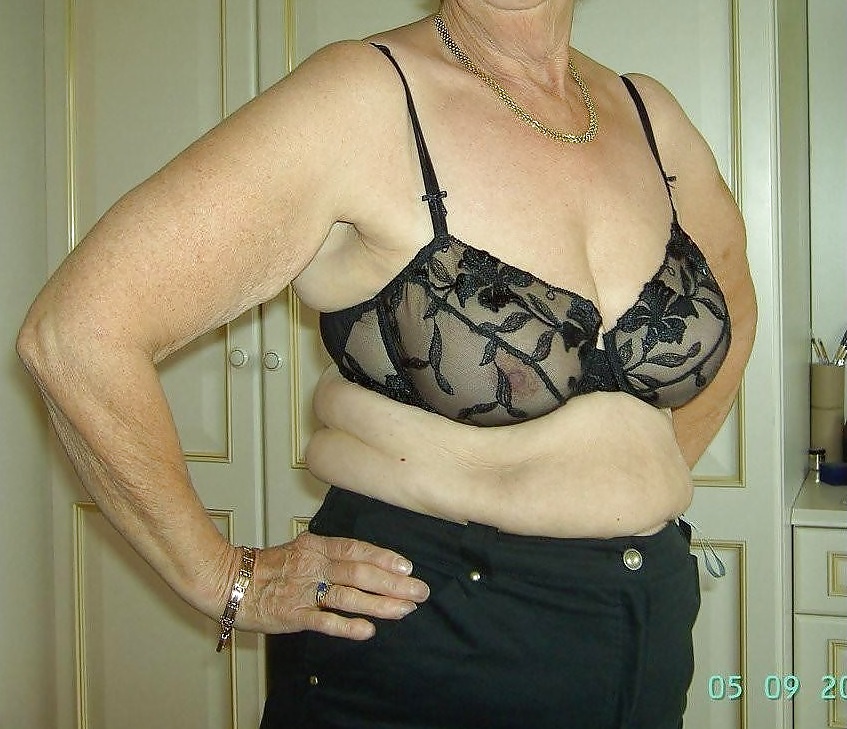 Madame en maillot de bain #35865159