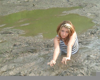 Mud girls in quicksand #33292660