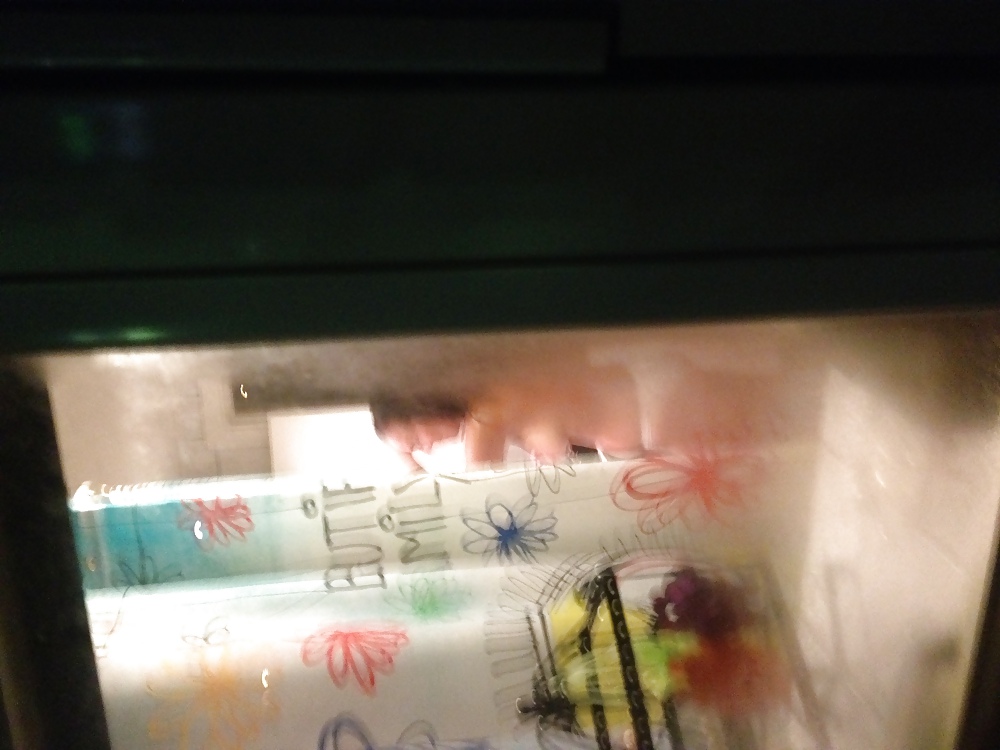 Espiar a una mujer en topless
 #36525845