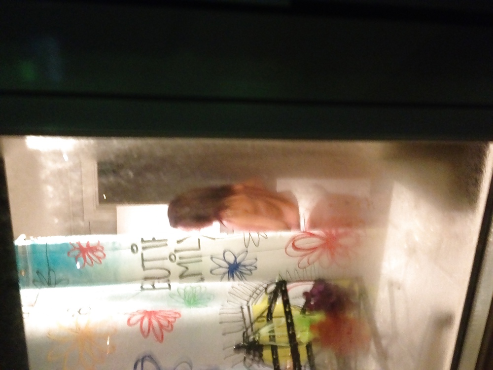 Espiar a una mujer en topless
 #36525848