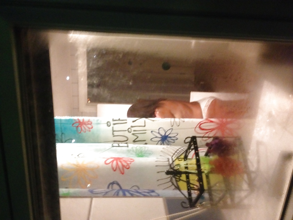 Espiar a una mujer en topless
 #36525872