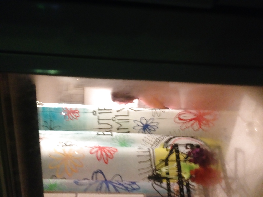 Espiar a una mujer en topless
 #36525888