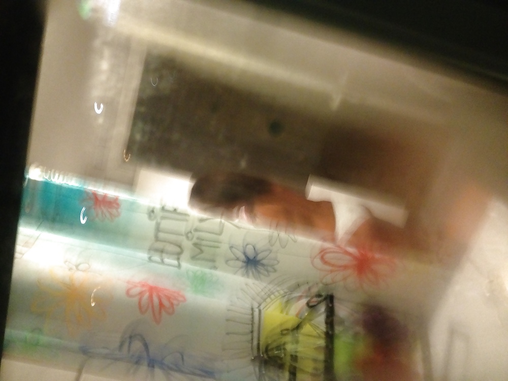 Espiar a una mujer en topless
 #36525909