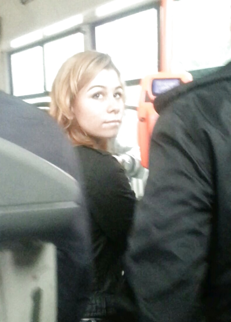 Spion Sexy Teenager In Bus Rumänisch #32366150