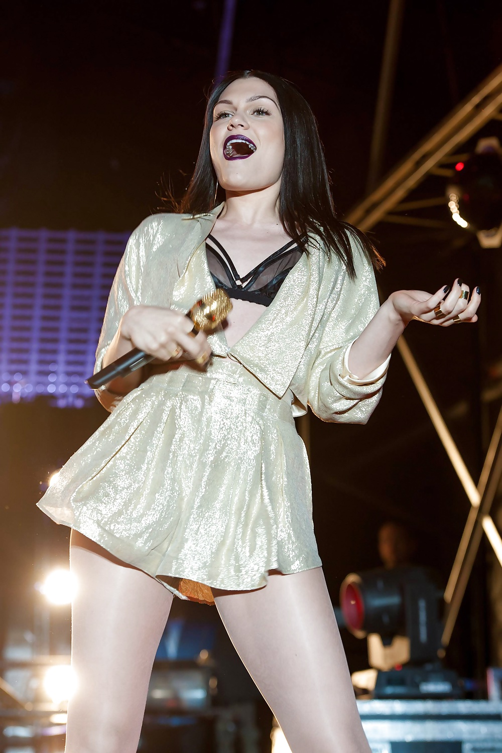 Jessie j
 #35593631