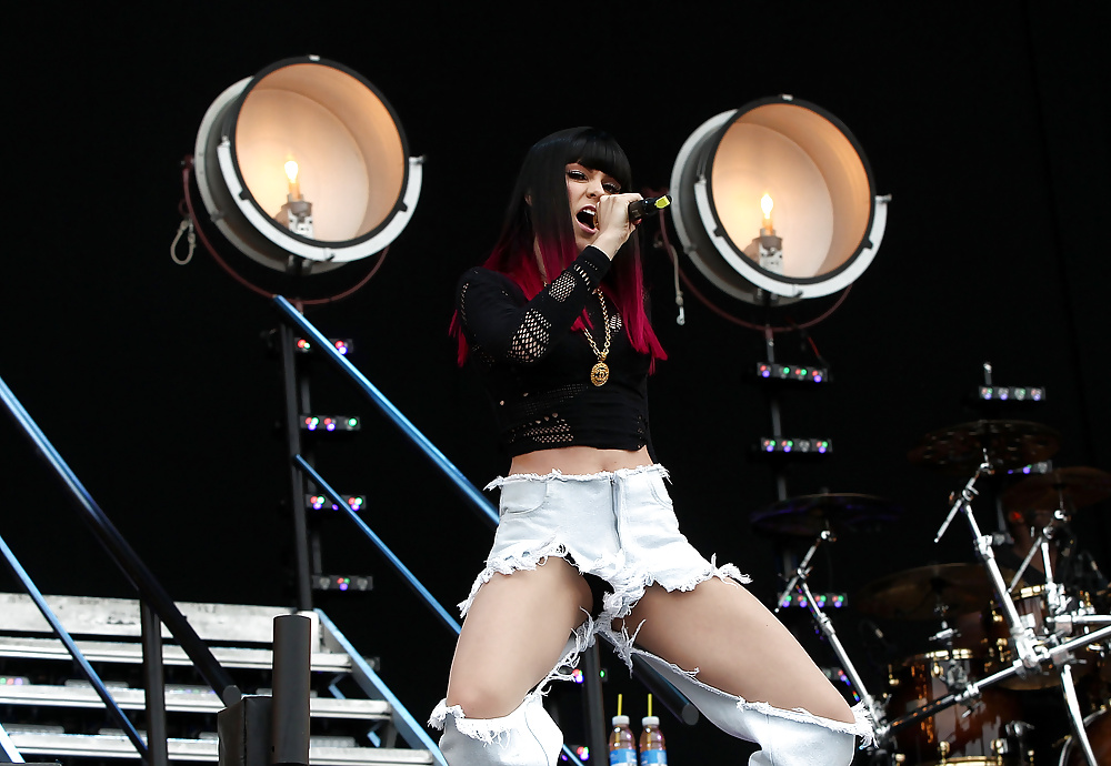 Jessie j
 #35593992