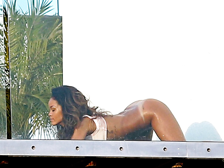 Rihannas Durchgesickerten Bilder !!! #28173810