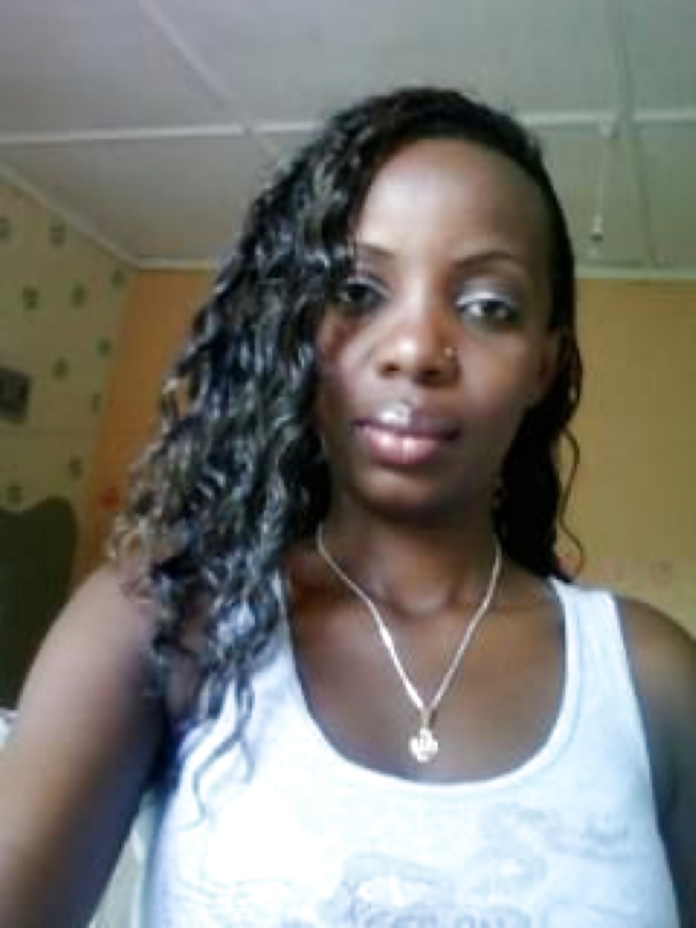 Una ragazza keniana chiamata florence w.
 #35068825