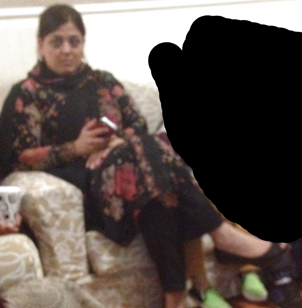 ホットなパキスタン人ママの大きなおっぱい
 #26826120