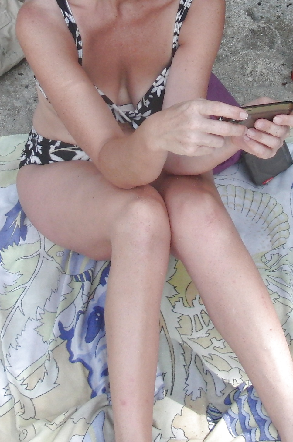 Mature GF shows cleavage, downblouse & nip slip in vacation #27609108