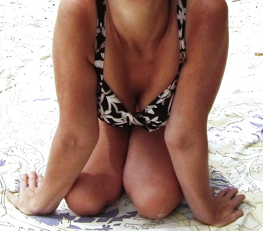 Reifen Gf Zeigt Spaltung, Downblouse & Nip Slip In Urlaub #27609155